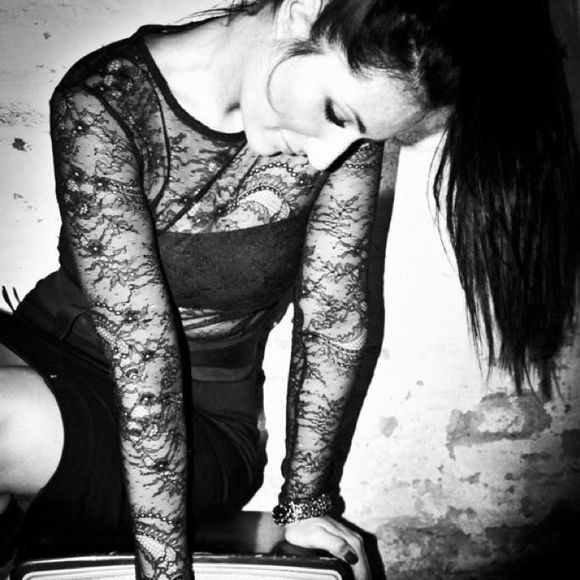 Meet your Posher, Sonja - Picture 1 of 1